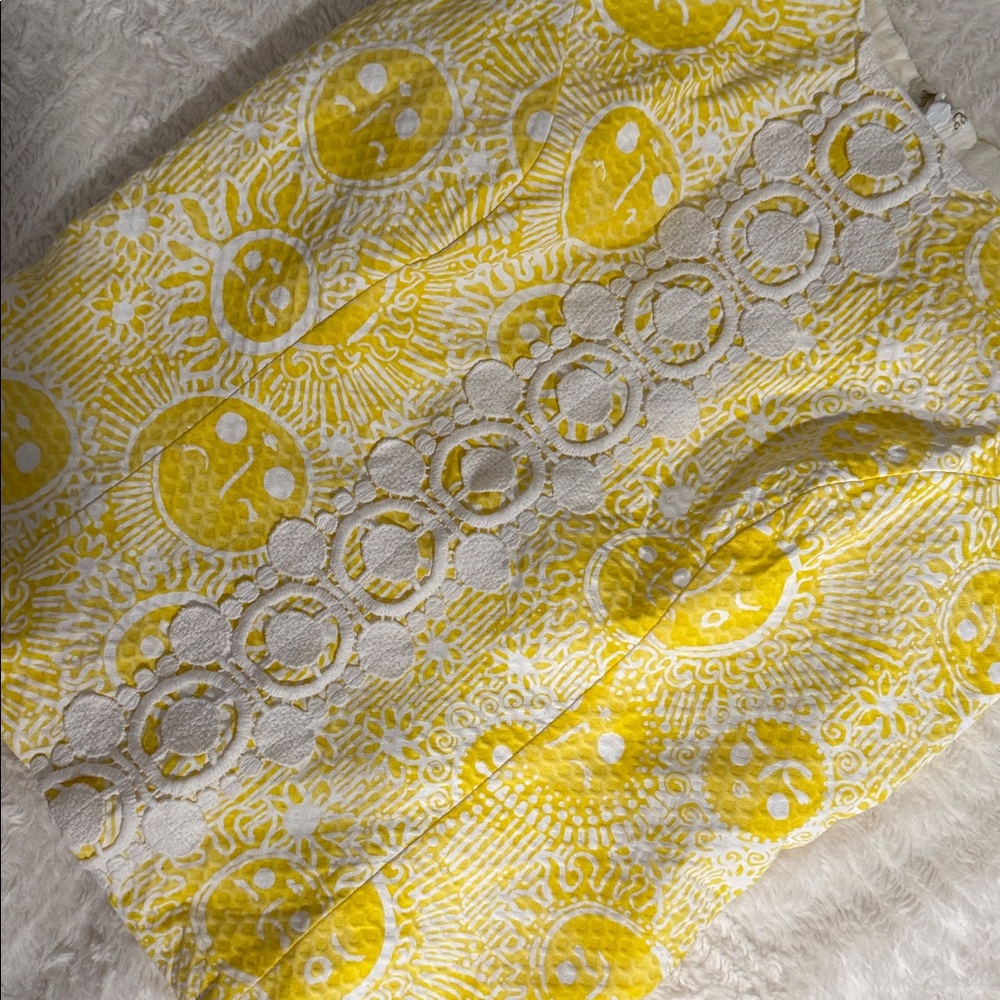 Lilly Pulitzer Cream and Yellow Top - Picture 4 of 6